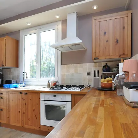 Stunning In With Private Swimming Pool, Be Inside Or Outside Holiday home *